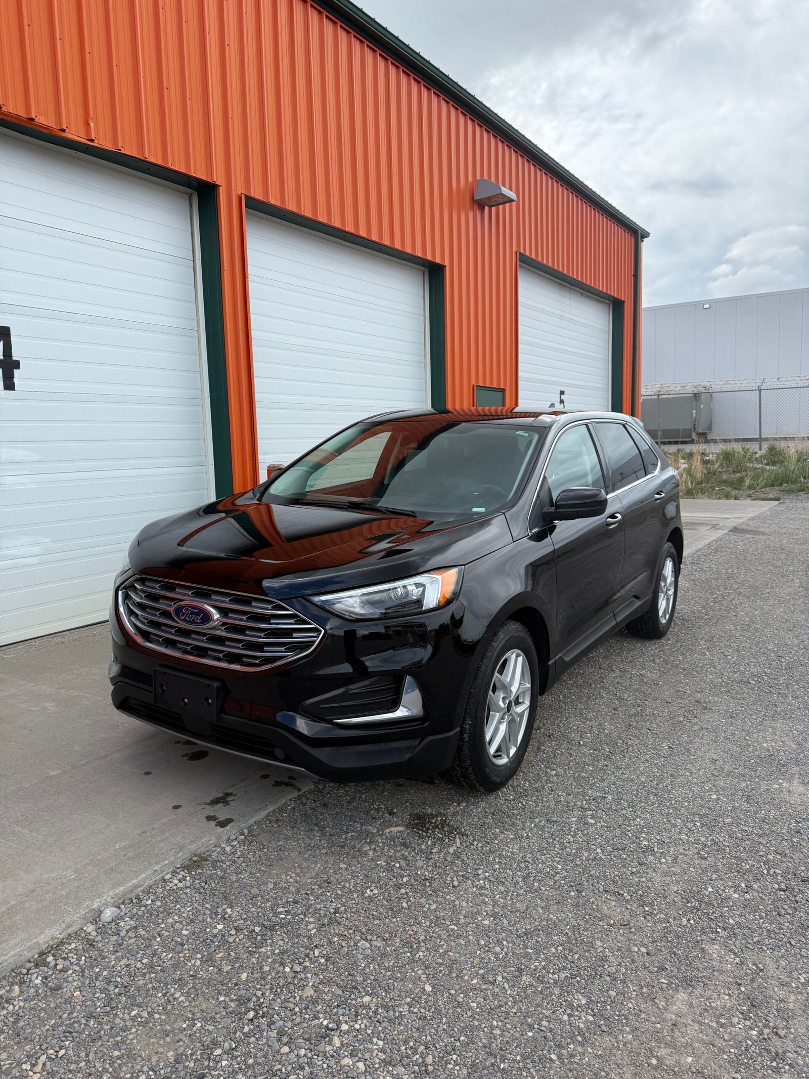 Car 1: 2022 ford edge SEL